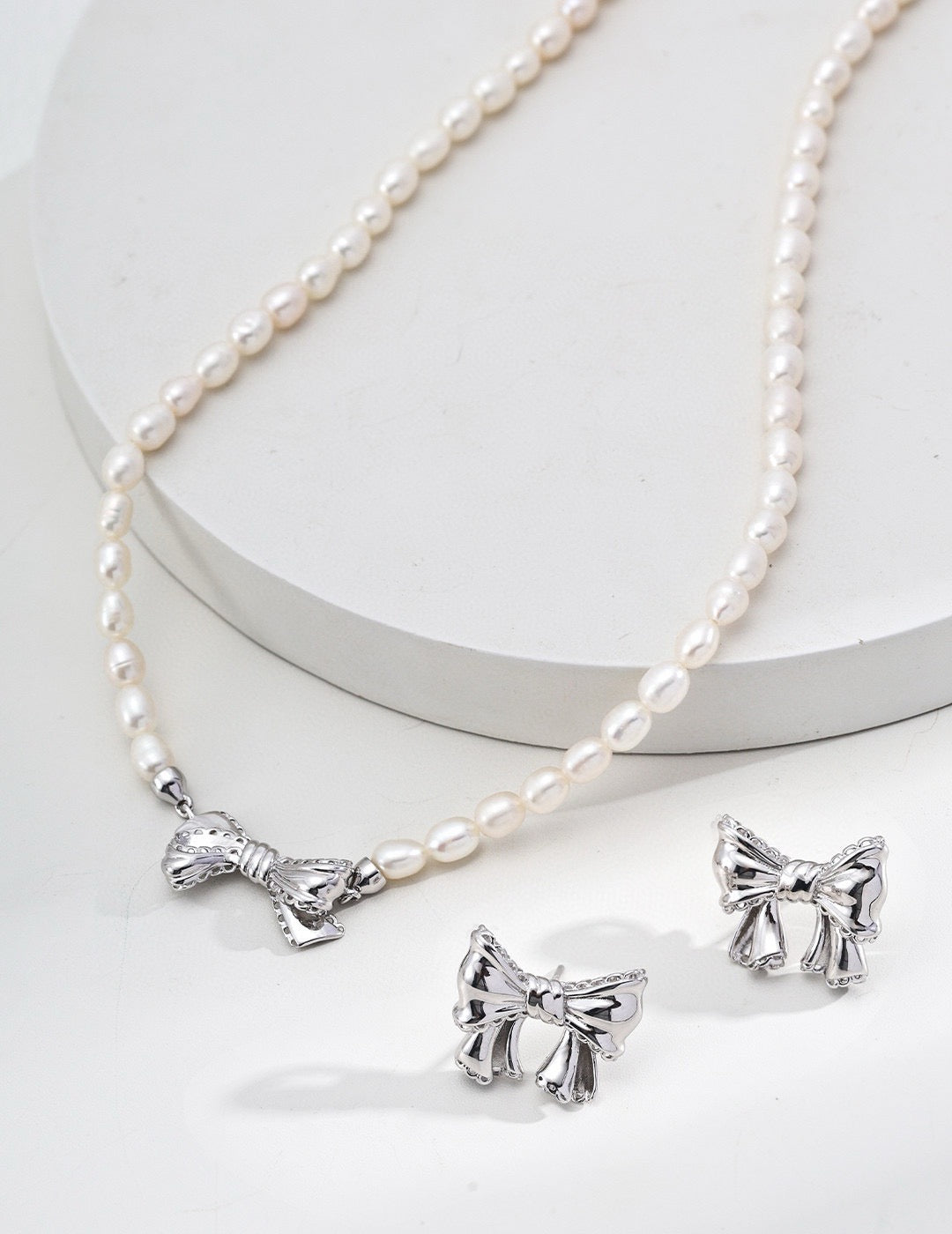 Bella Bow Earrings