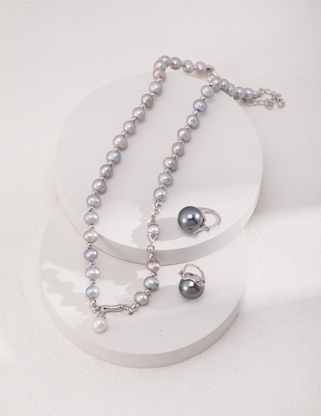 SmokeLustre Necklace