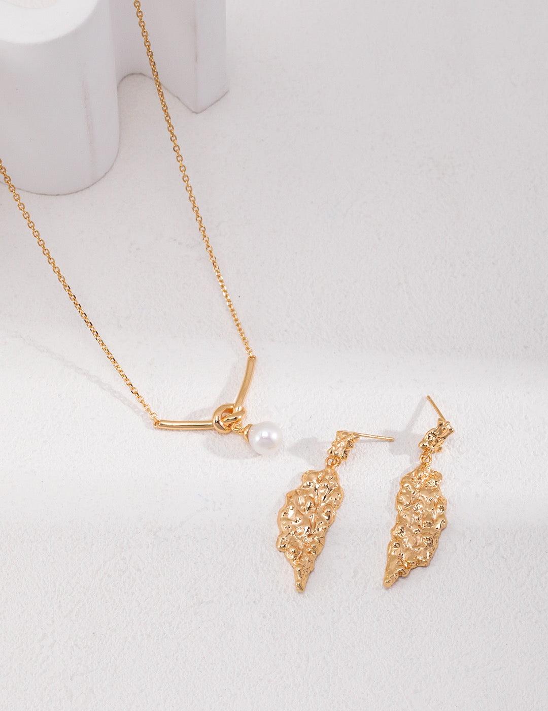 Knot of Pearl Necklaces
