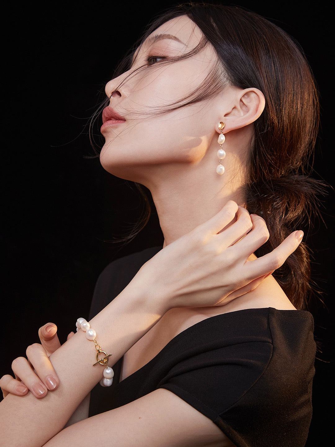 Dewdrop Pearl Earrings