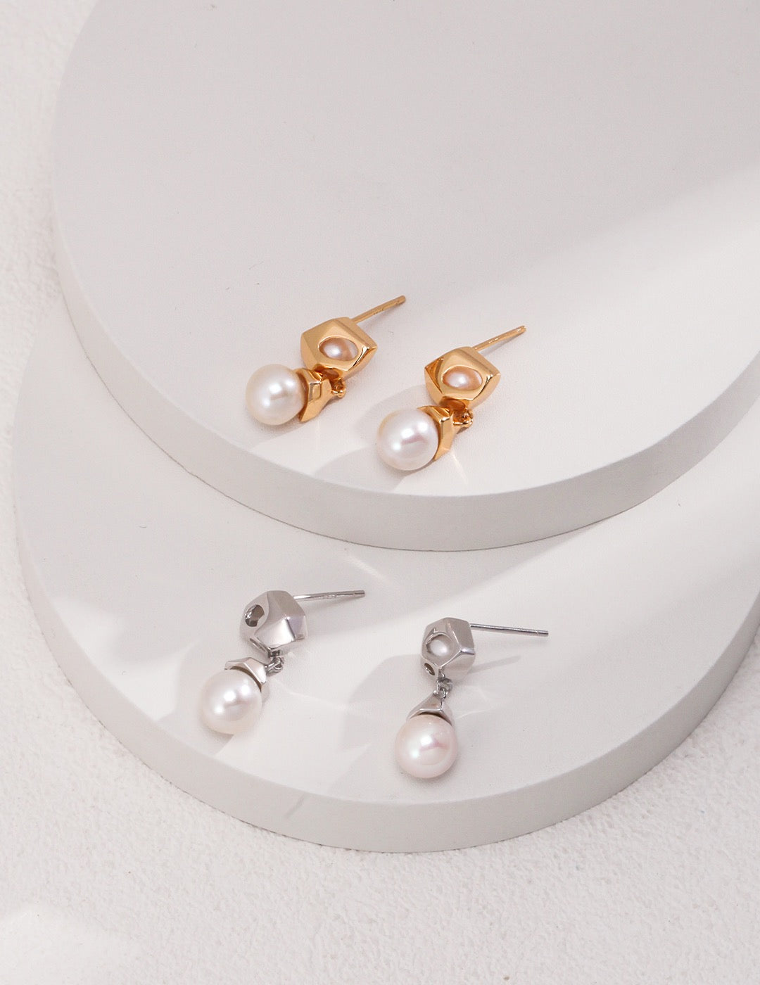 Pearl Axis Earrings