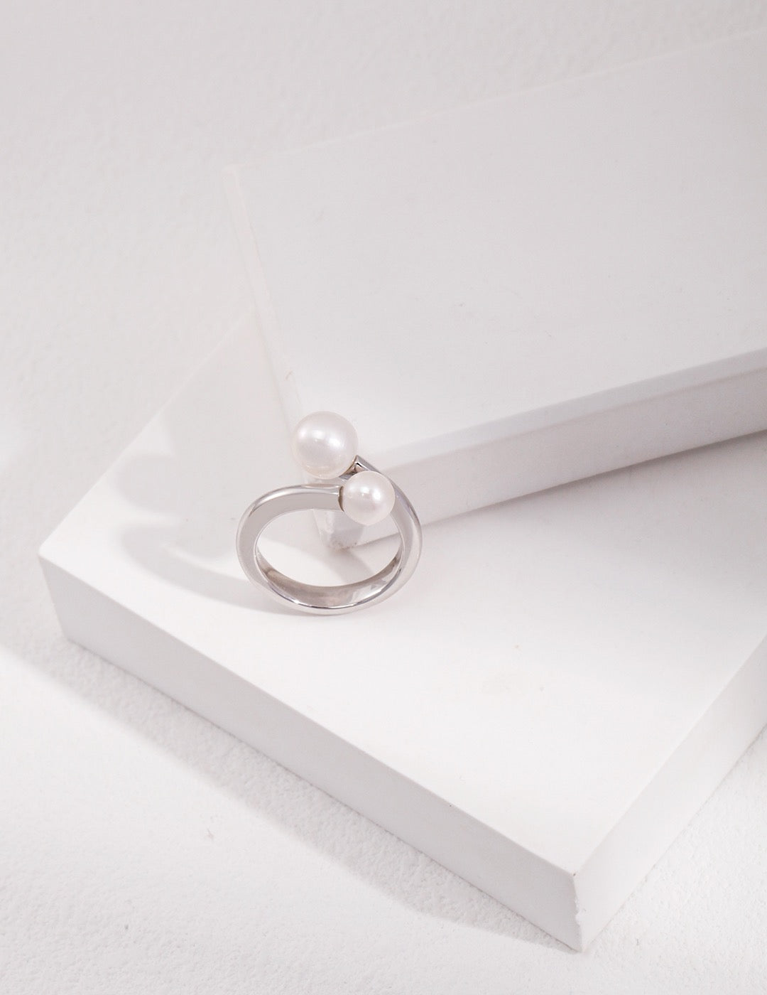 Dou Glow Ring