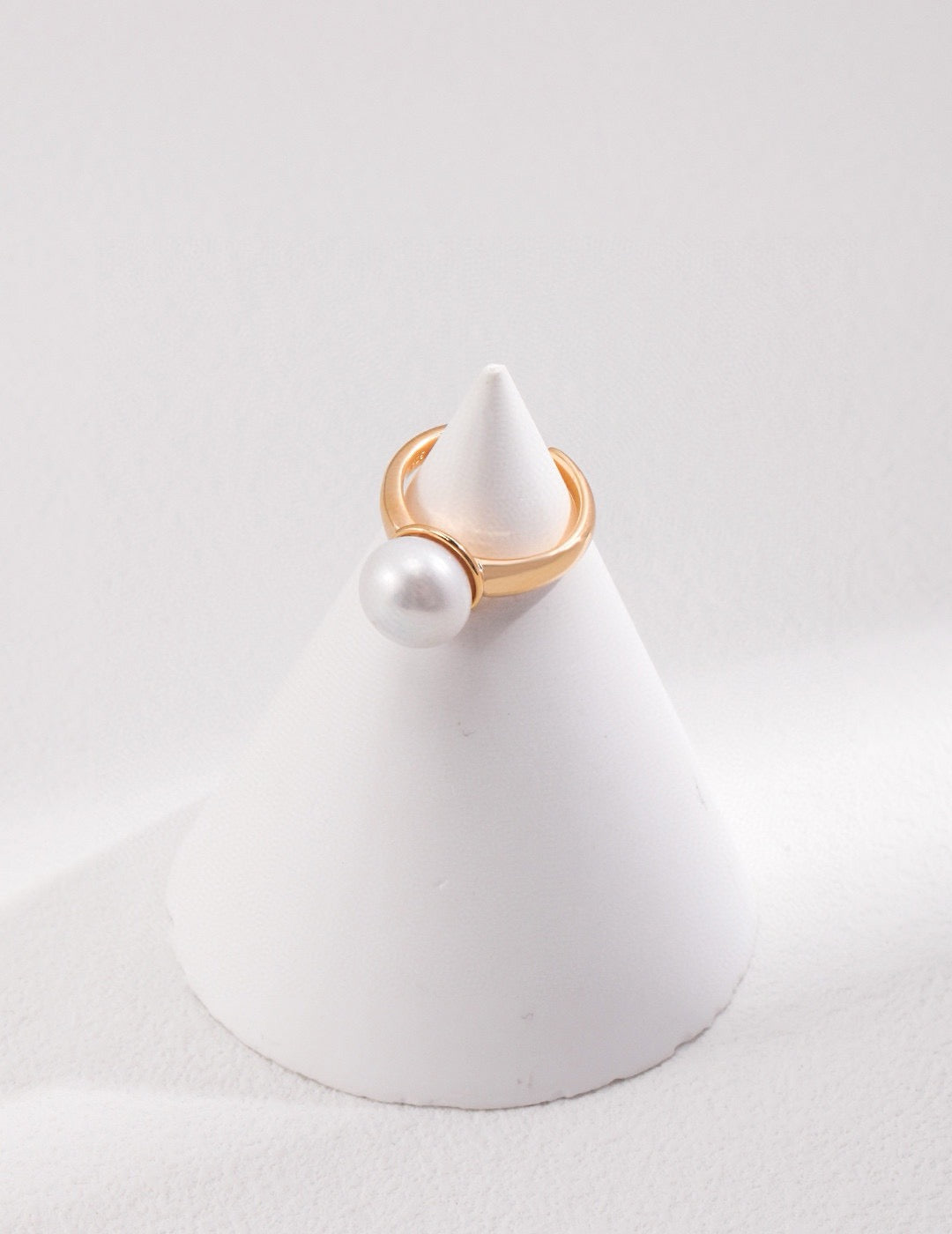 Single Pearl Ring