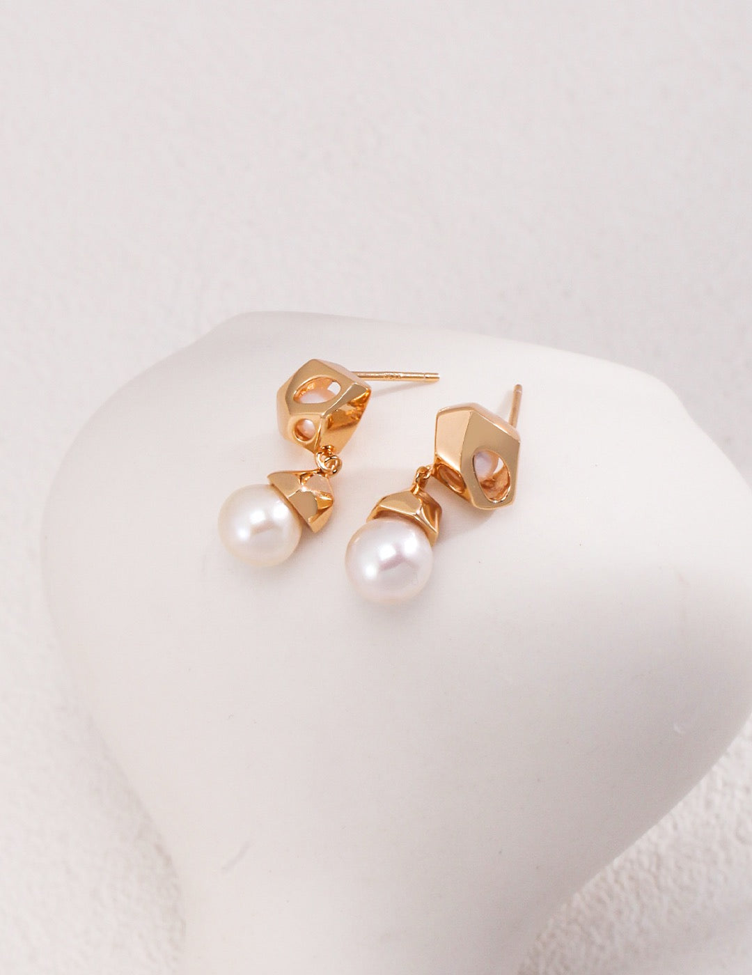 Pearl Axis Earrings