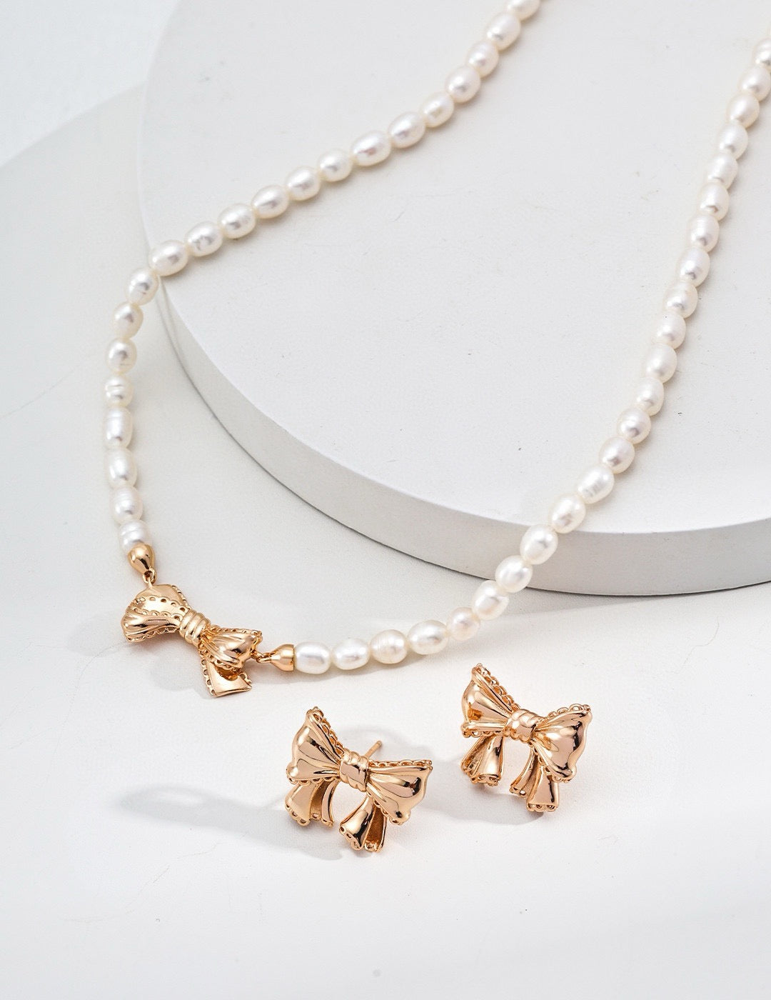 Bella Bow Earrings