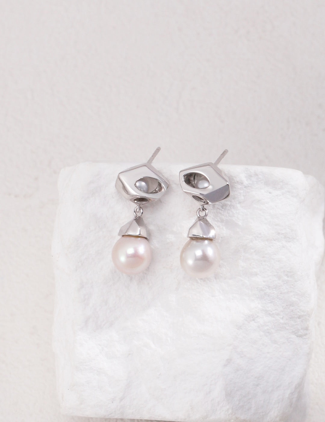 Pearl Axis Earrings