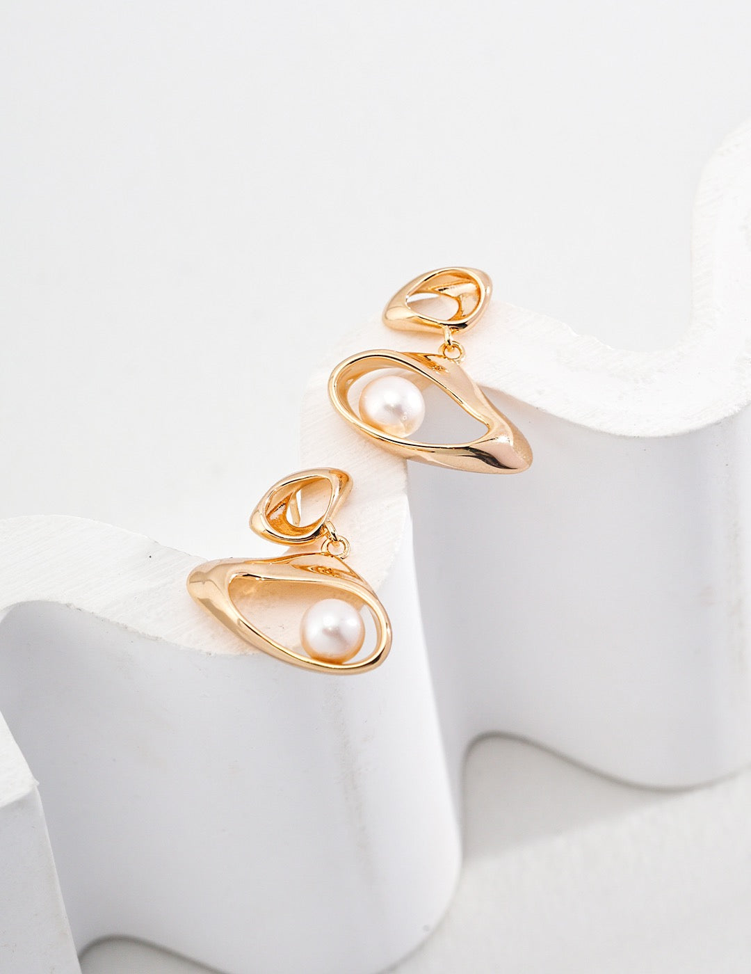 Lustre Nest Earring