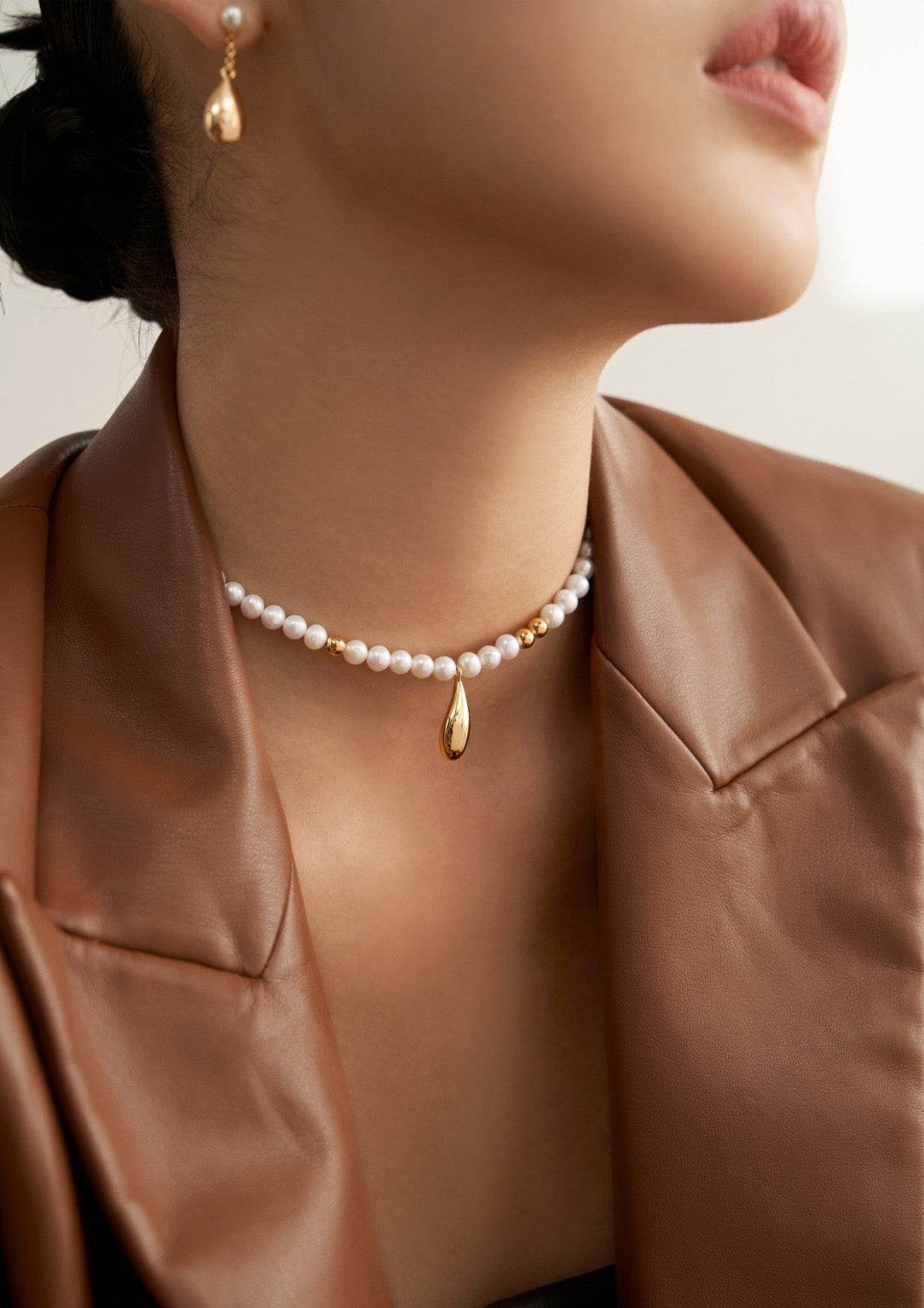 Pearlux Drop Necklace