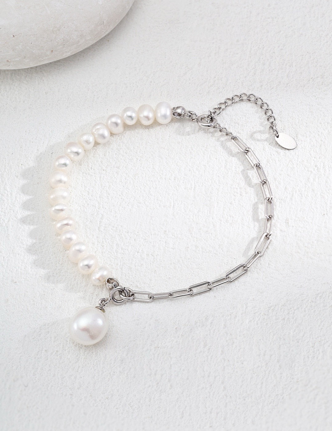 Lustrous Link Bracelet