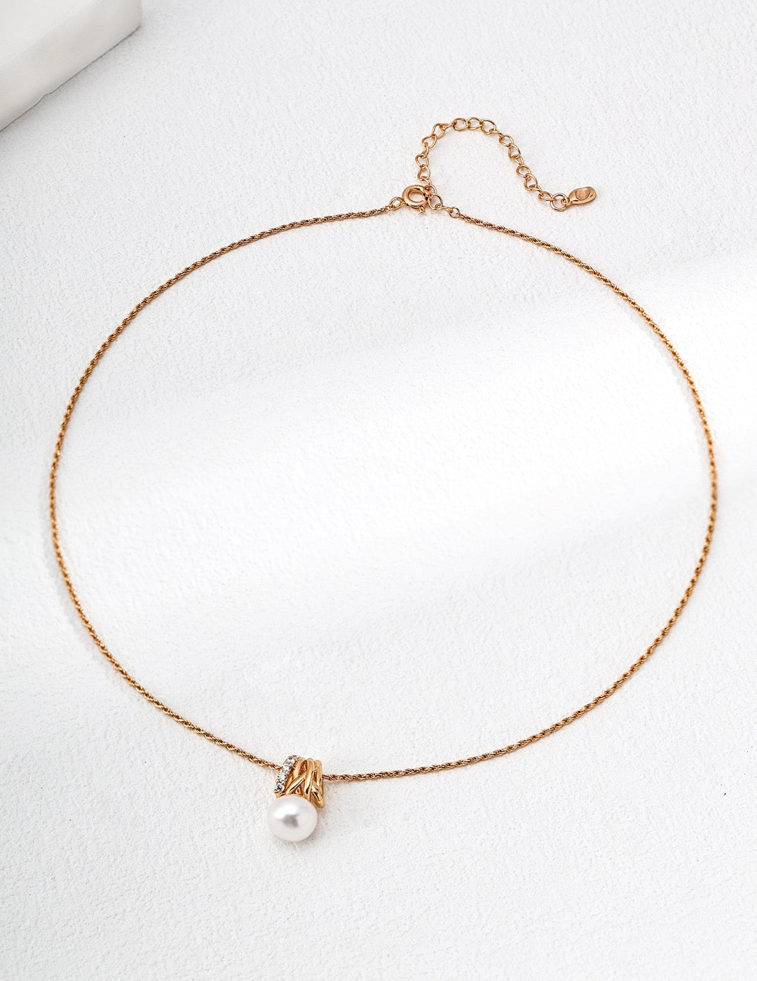 Lustre Knot Necklace