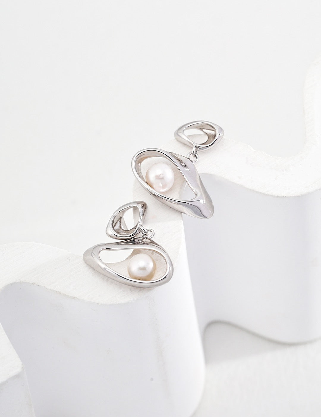 Lustre Nest Earring