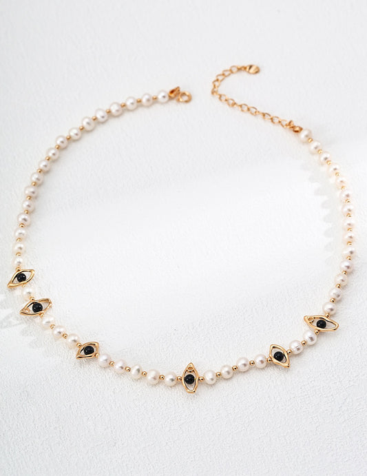 Gaze of the Pearl Necklace