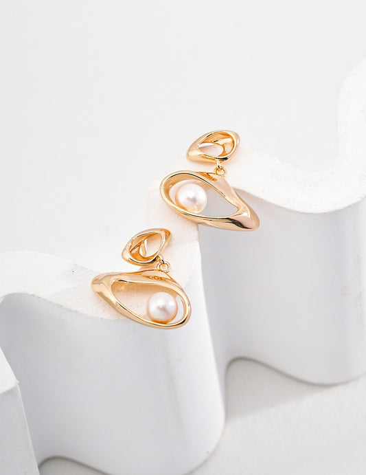 Lustre Nest Earring