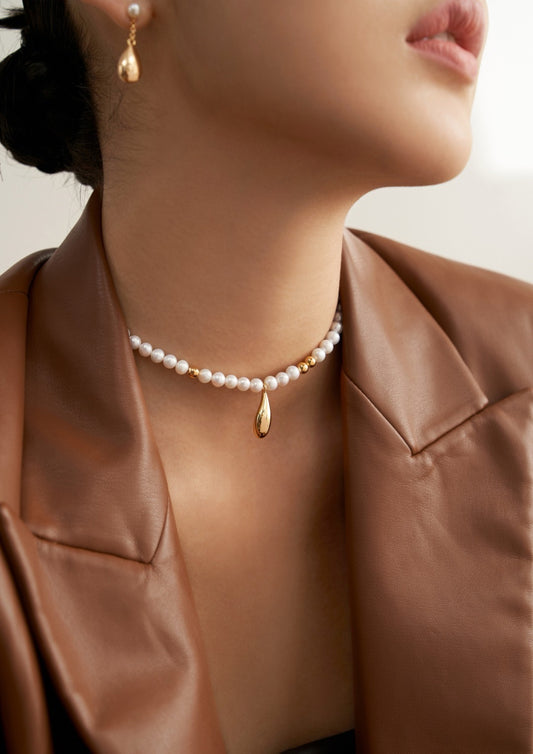 Pearlux Drop Necklace