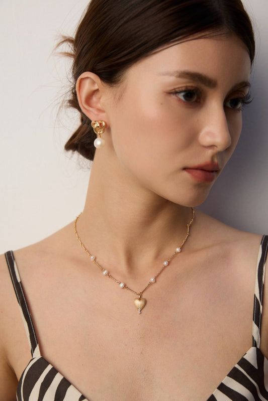 Amoura Pearl Necklace