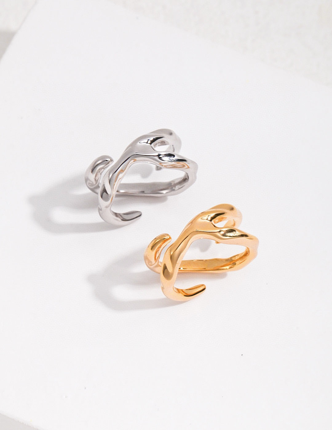 Ripple Vein Ring