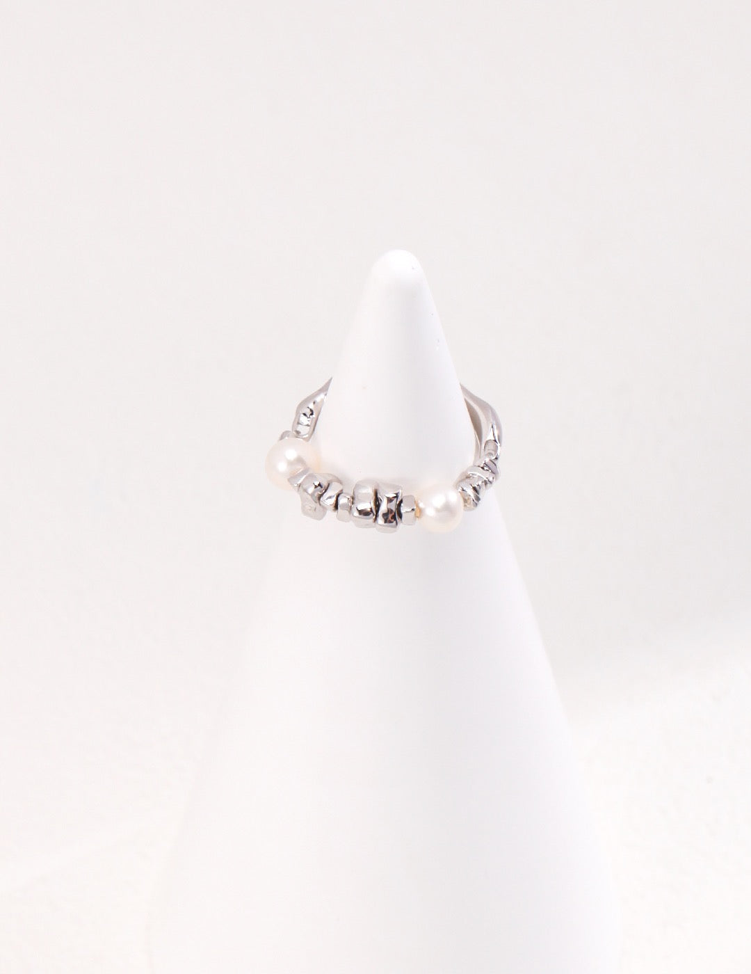 Celeste Loop Ring