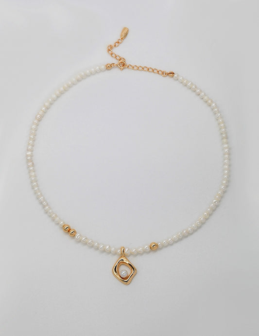 Vela Necklace